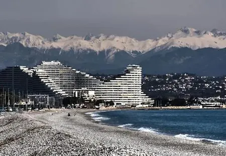 Superbe 2 Pieces Avec Piscine Et Parking, Proche De La Appartamento Villeneuve-Loubet