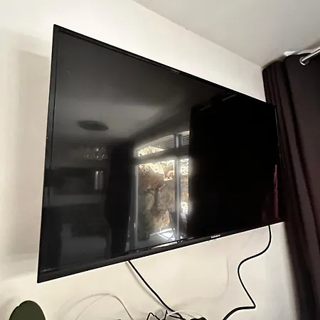 Appartamento Superbe 2 Pieces Avec Piscine Et Parking, Proche De La *
